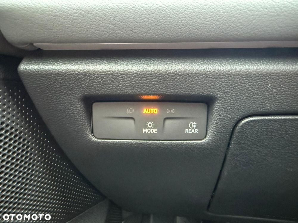 Volkswagen Passat Variant 1.5 TSI EVO Business DSG - 19