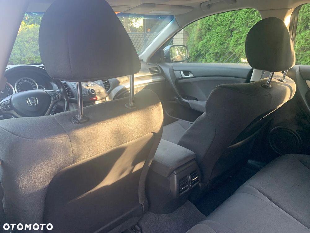Honda Accord 2.0 Executive - 23