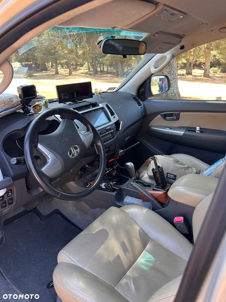 Toyota Hilux 3.0 D-4D SR5-X (lea) Platinium - 6