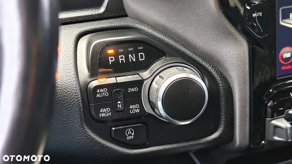 Dodge RAM 1500 5.7 4x4 - 32
