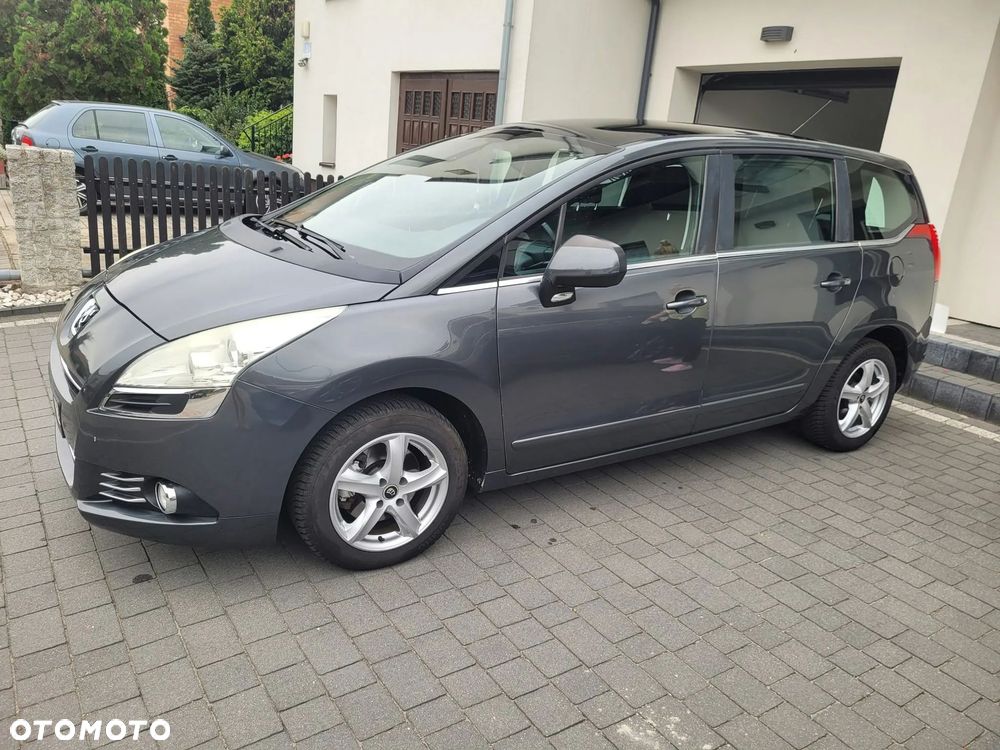 Peugeot 5008 - 9