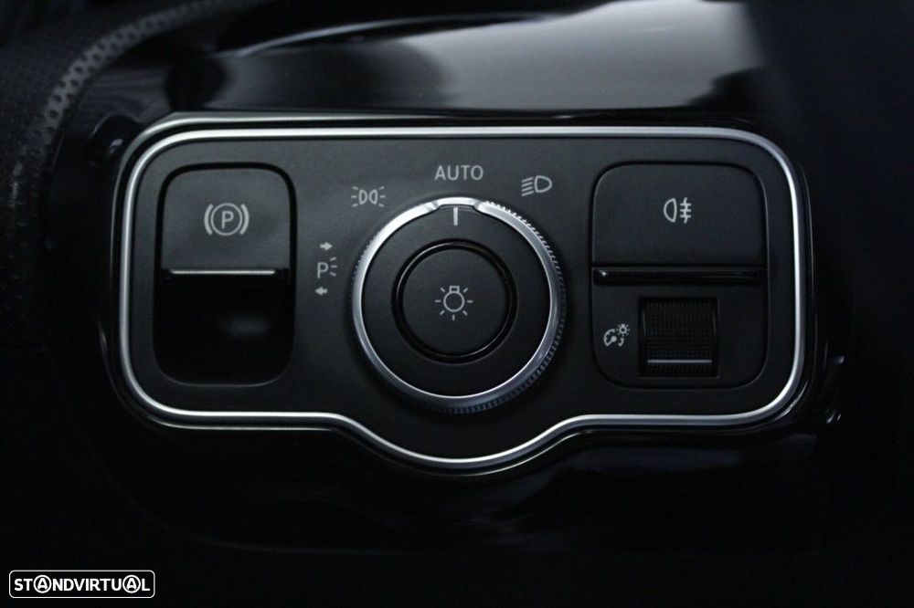 Mercedes-Benz A 200 d - 28