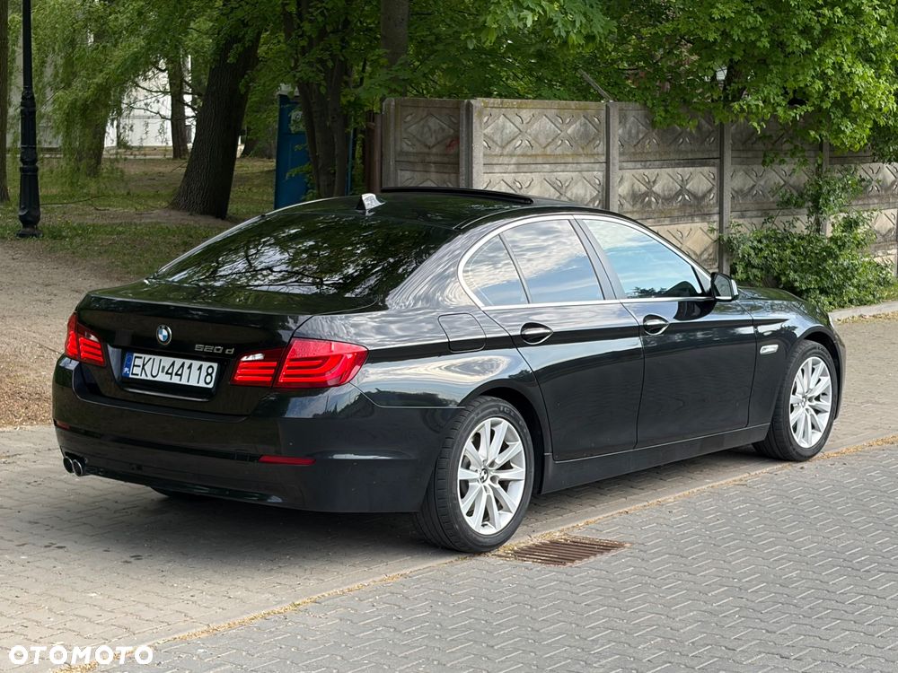 BMW Seria 5 520d xDrive - 3