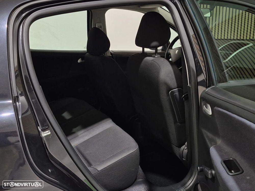 Peugeot 207 1.4 VTi Active - 17