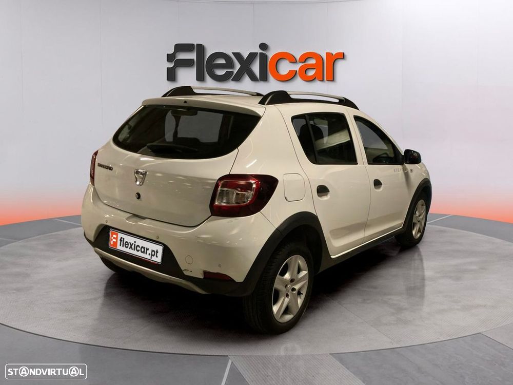 Dacia Sandero - 6