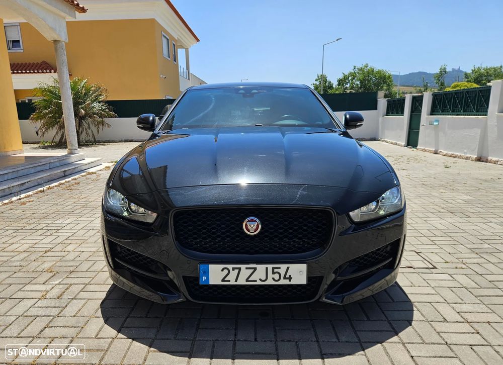 Jaguar XE 2.0 D R-Sport - 3