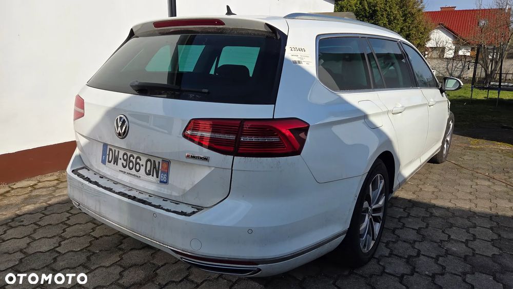 Volkswagen Passat 2.0 TDI SCR (BlueMotion Tech) 4Motion D Highline - 4