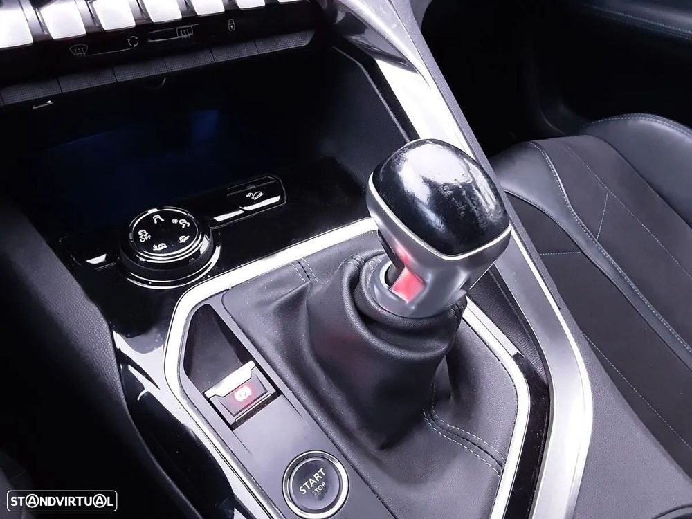 Peugeot 3008 PureTech 130 Stop & Start Crossway - 12