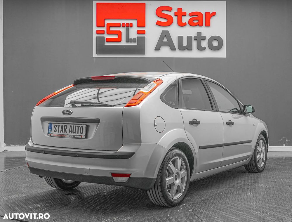 Ford Focus 1.6 16V Ambiente - 7
