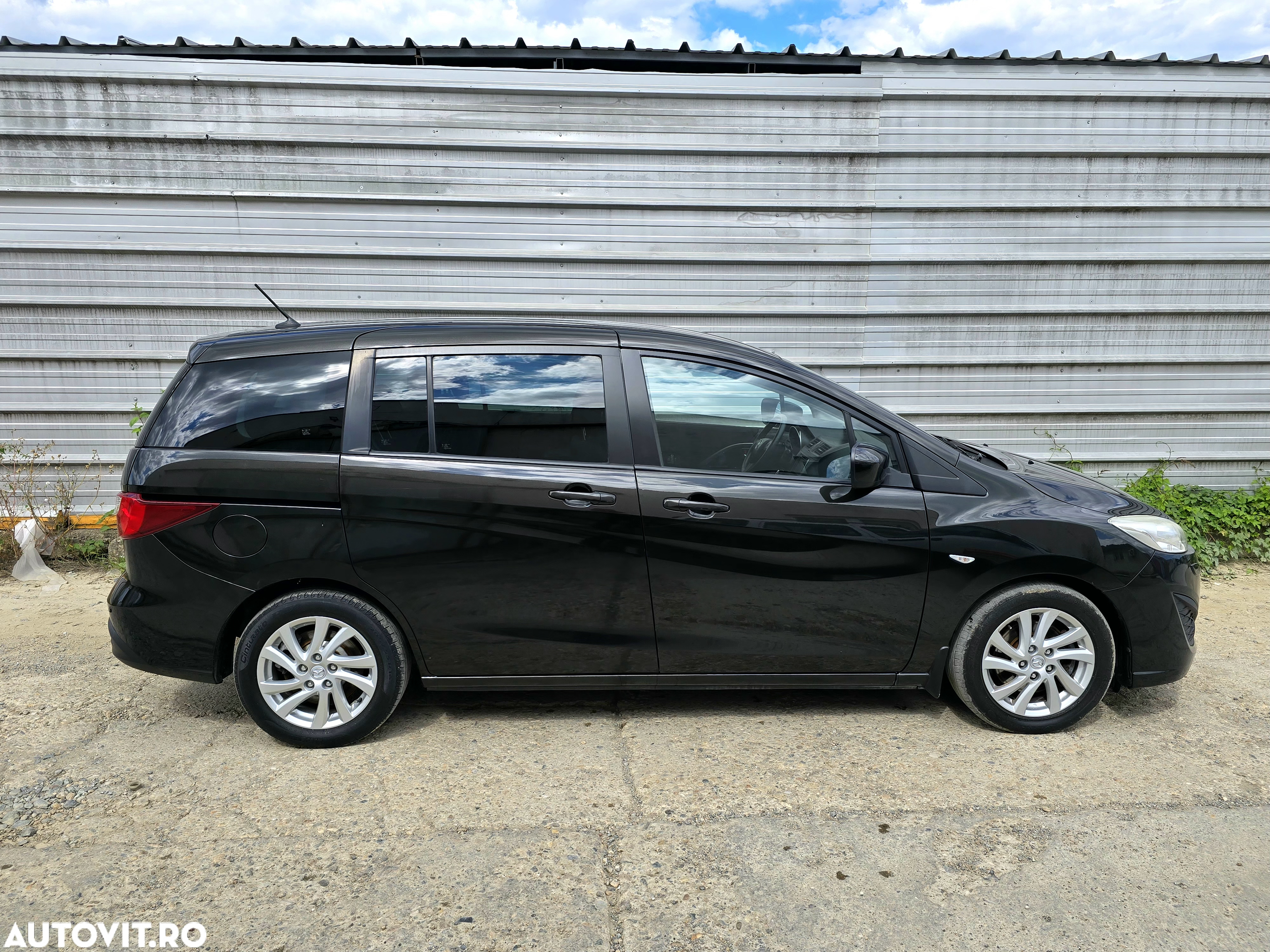 Mazda 5 - 14