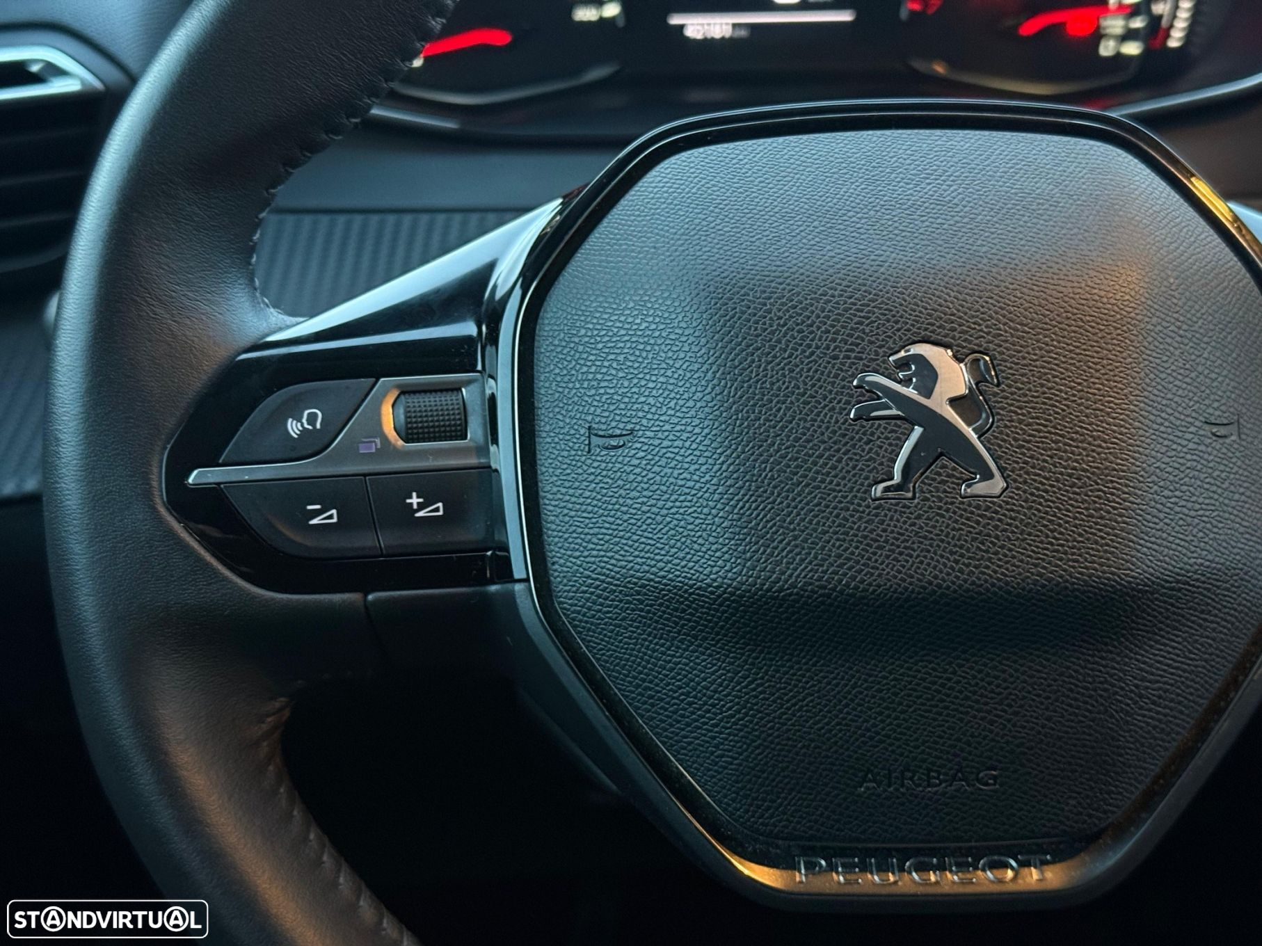 Peugeot 208 PureTech 75 Allure - 7