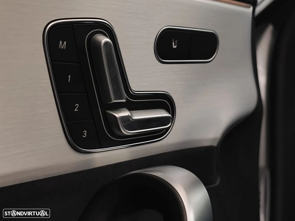 Mercedes-Benz CLA 250 e Shooting Brake AMG Line - 23