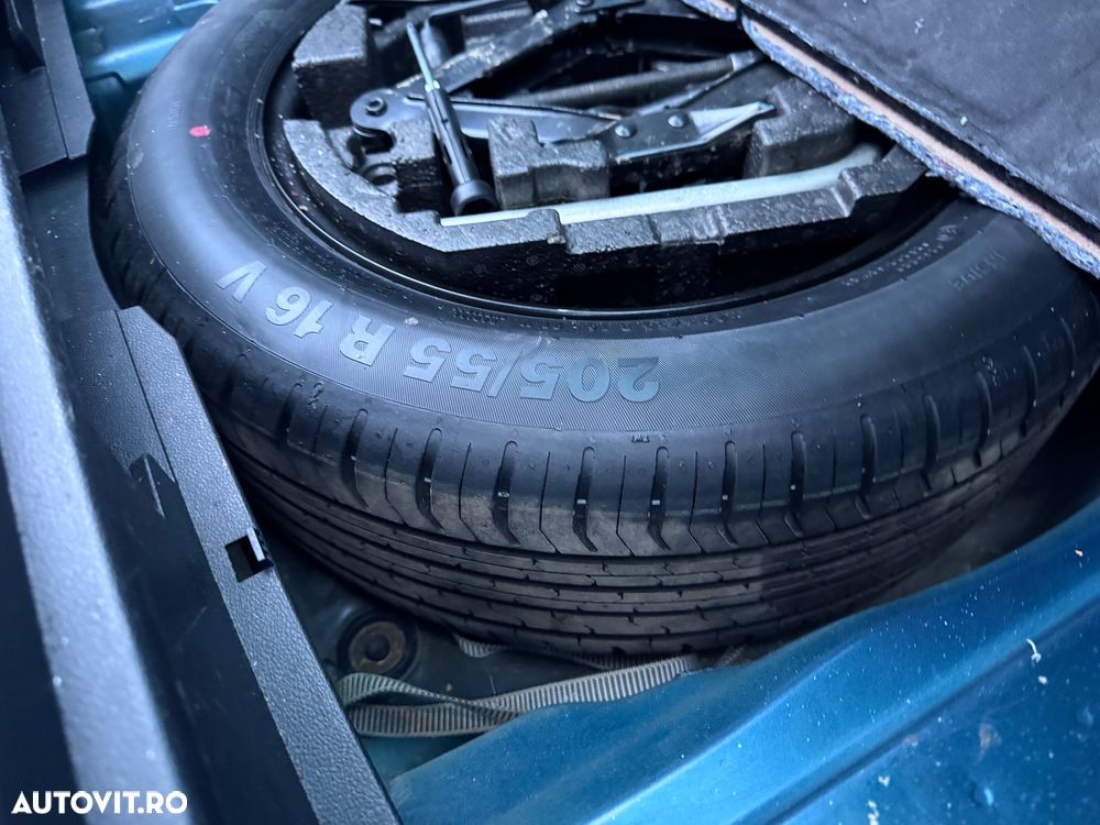 Skoda Superb Combi 2.0 TDI DSG Premium Edition - 8