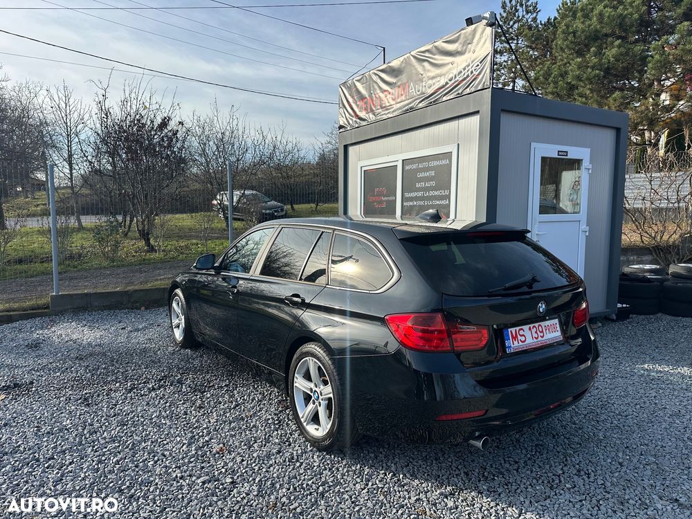 BMW Seria 3 320d DPF Touring Aut. Edition Sport - 4