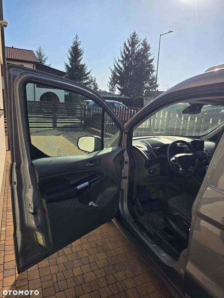 Ford Transit Connect - 11