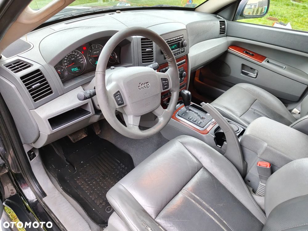 Jeep Grand Cherokee - 11