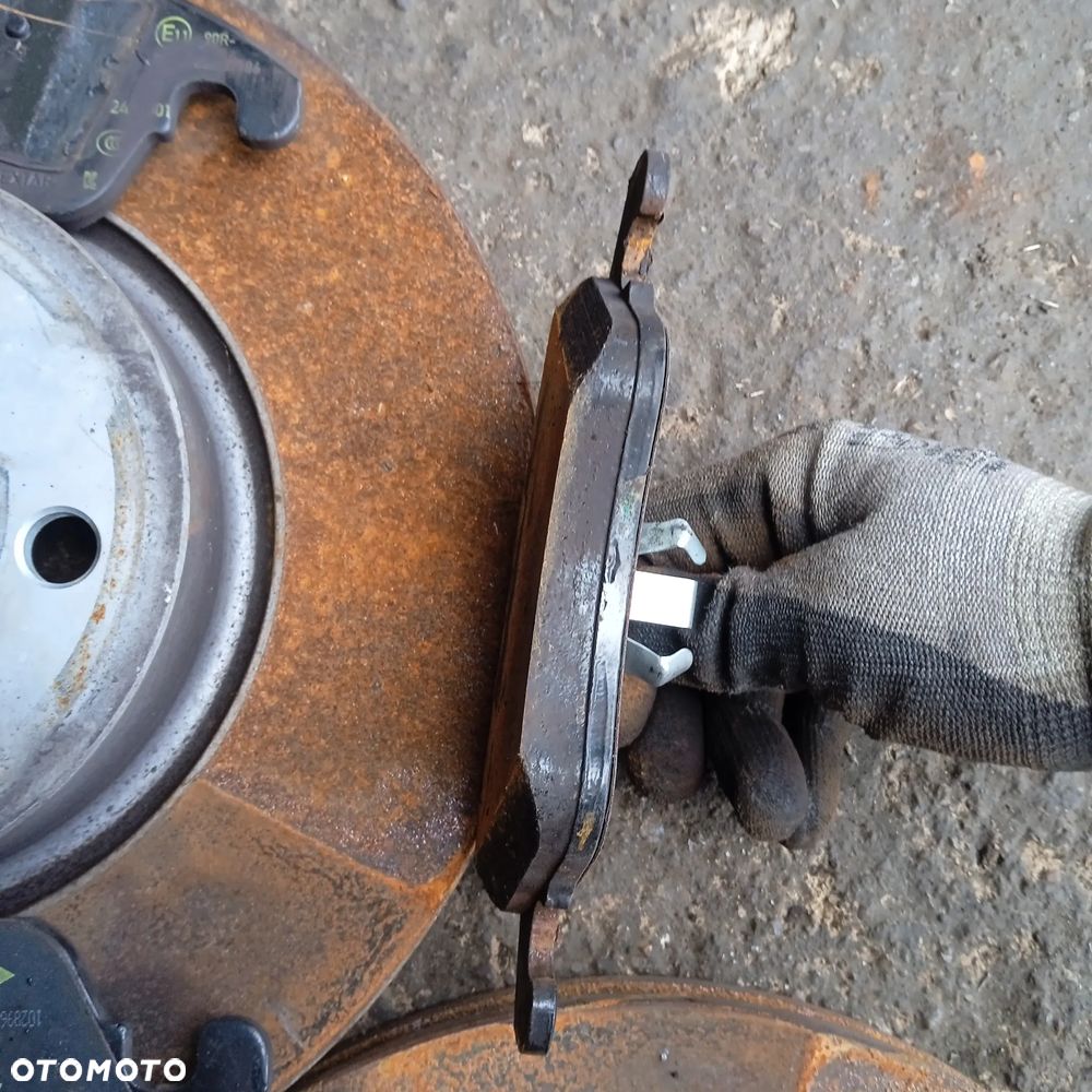 Tarcze hamulcowe W212 3.0CDI - 3
