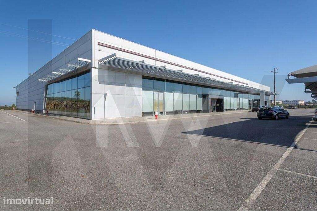 Armazém no Parque Industrial de Castelo Branco com 4.503 m2. - Grande imagem: 3/60