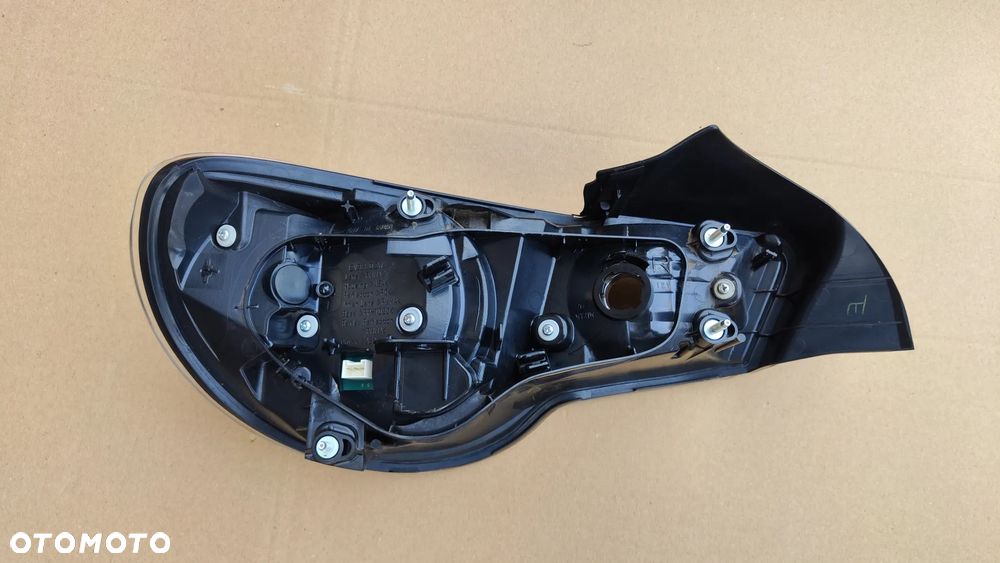 Toyota GT86 12-16 Lampa Tylna Tył R - 6