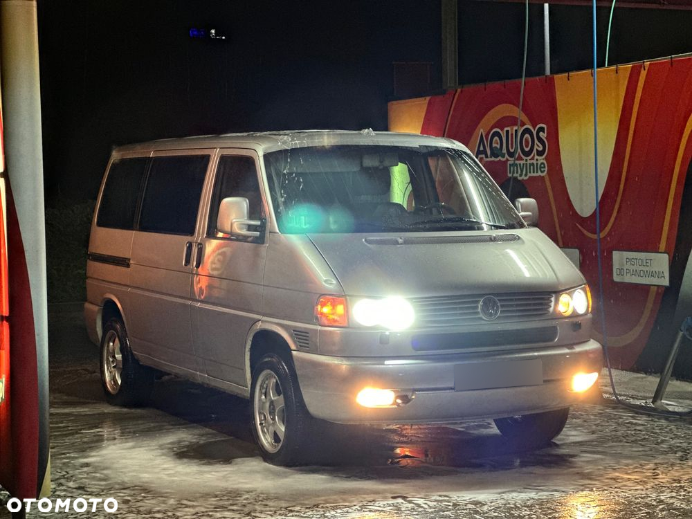 Volkswagen Caravelle - 24