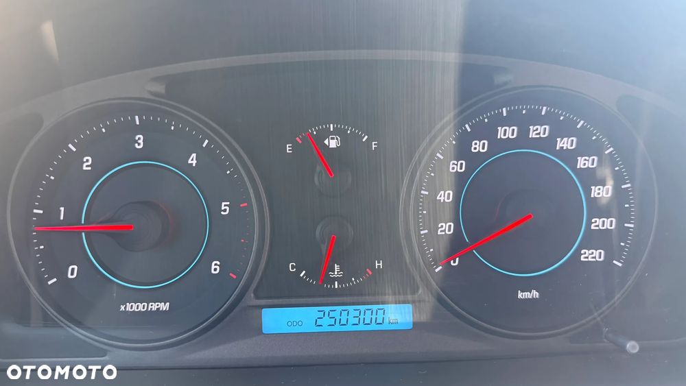 Chevrolet Captiva 2.2 d LTZ - 24