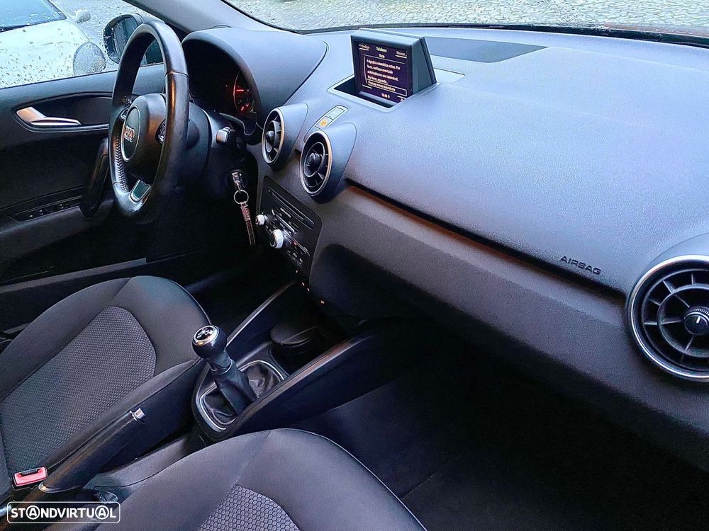 Audi A1 Sportback 1.6 TDI Advance - 24