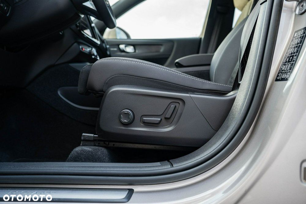 Volvo XC 40 T5 Plug-In Hybrid Plus Bright - 27