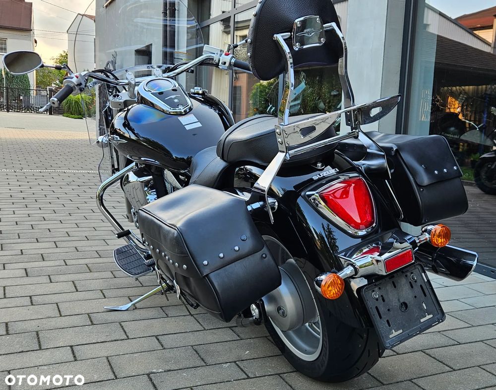 Suzuki Intruder - 10