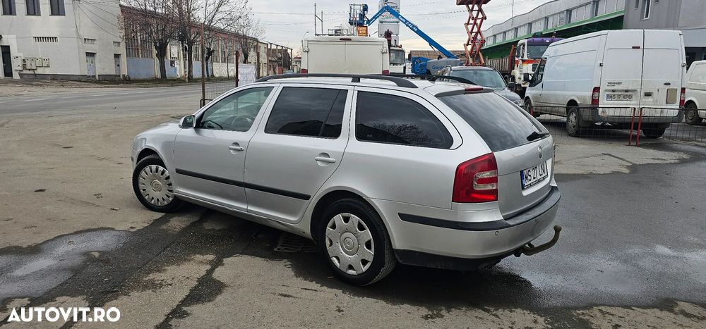 Skoda Octavia 2.0 FSI Ambiente - 6