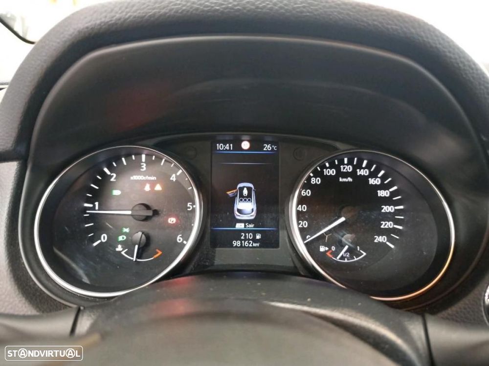 Nissan Qashqai 1.5 dCi N-Connecta J18 - 4