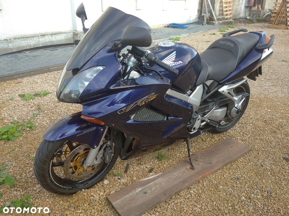 Honda VFR - 5
