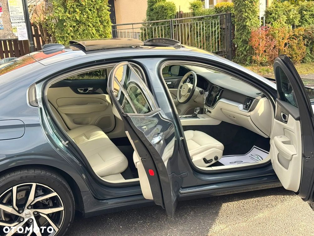 Volvo S60 T6 AWD Momentum Pro - 12