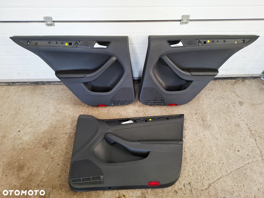 Boczek Tapicerka Drzwi Prawy Przód Lewy/Prawy Tył VW Jetta 2015r 5C - 1