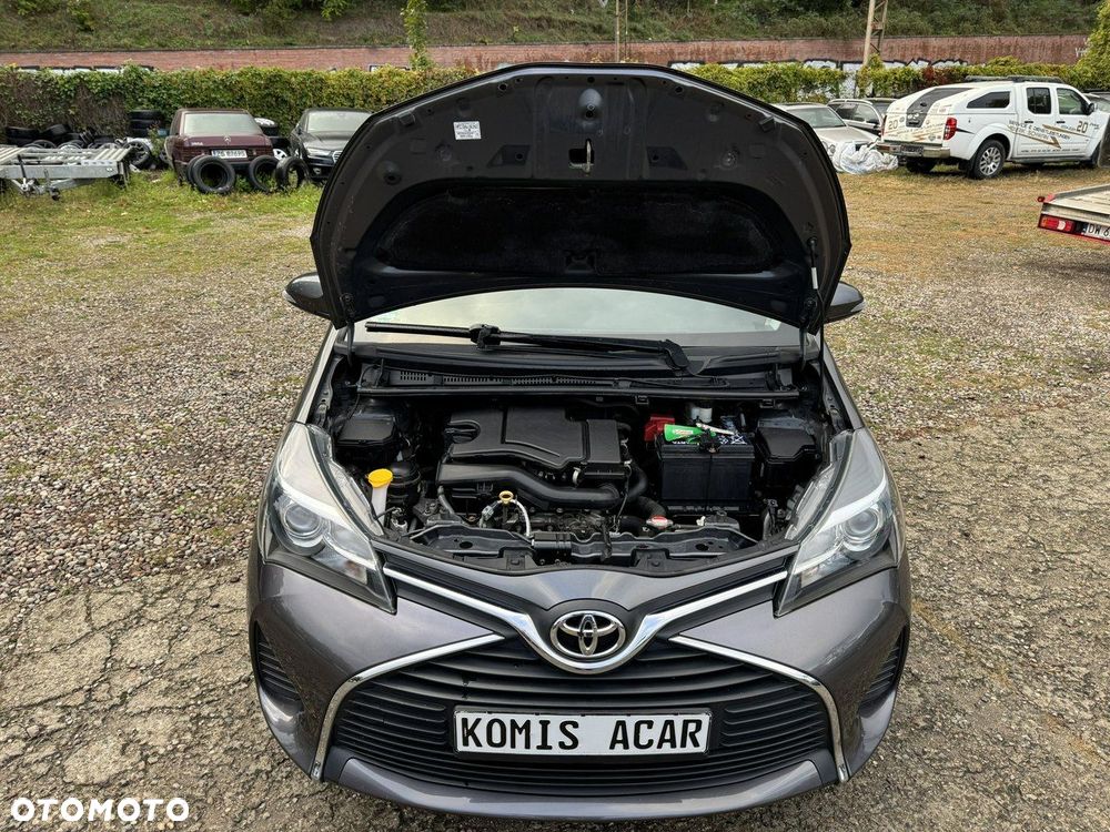 Toyota Yaris - 10
