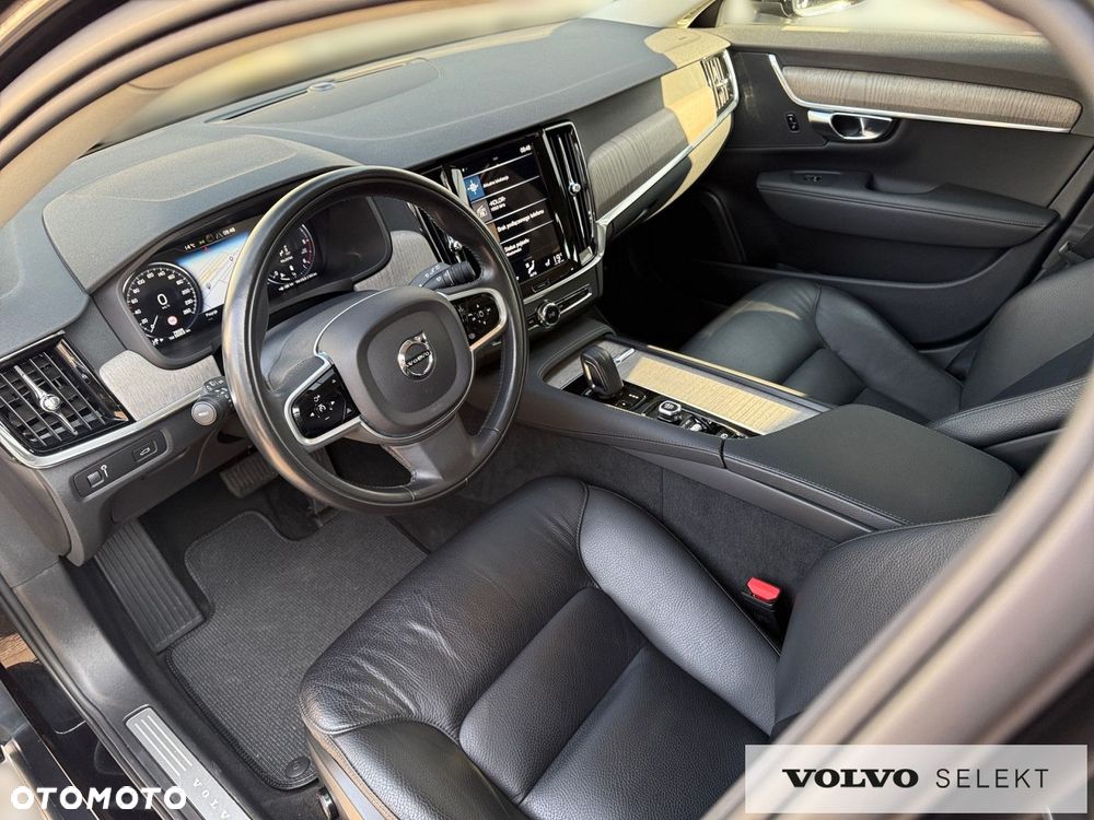 Volvo V90 Cross Country - 13