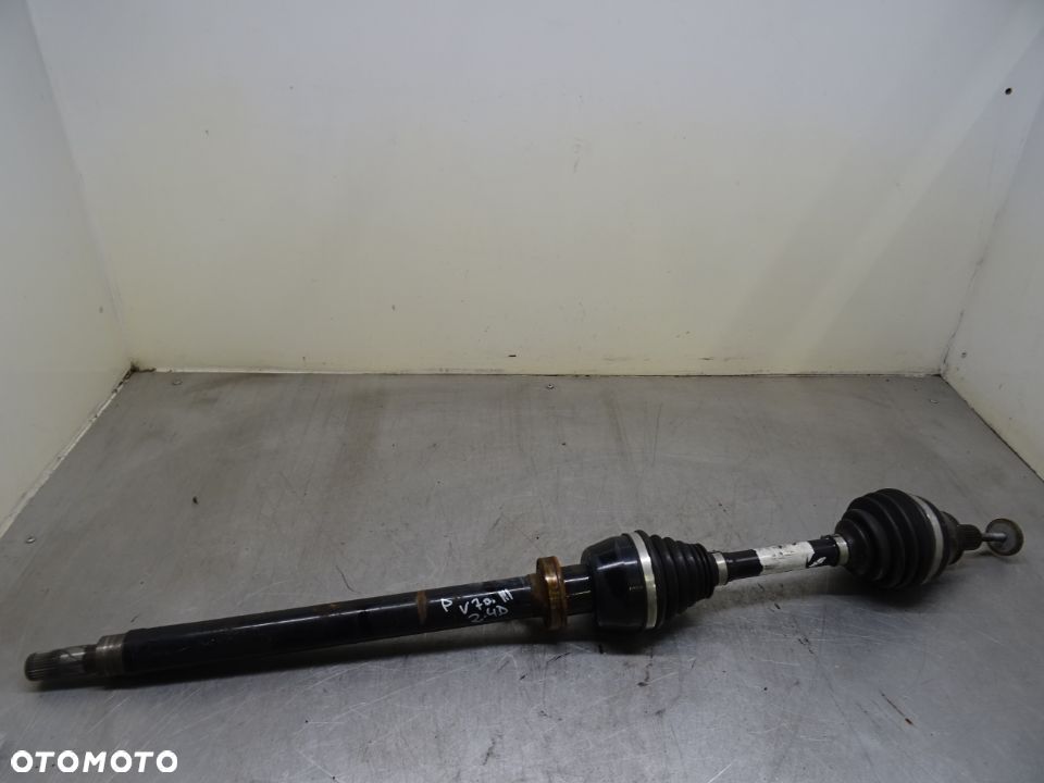 VOLVO V70 III 07-12 2.4D PÓŁOŚ PRAWA PRAWY PRZÓD DŁUGA - 1
