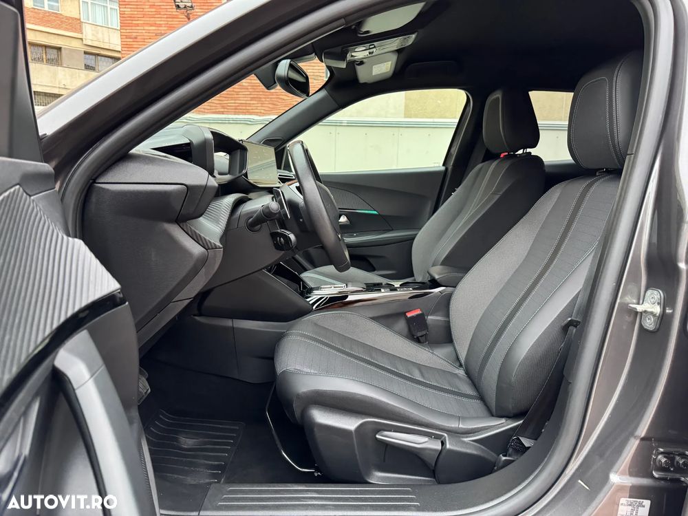 Peugeot 2008 PureTech 130 EAT8 Allure Pack - 11