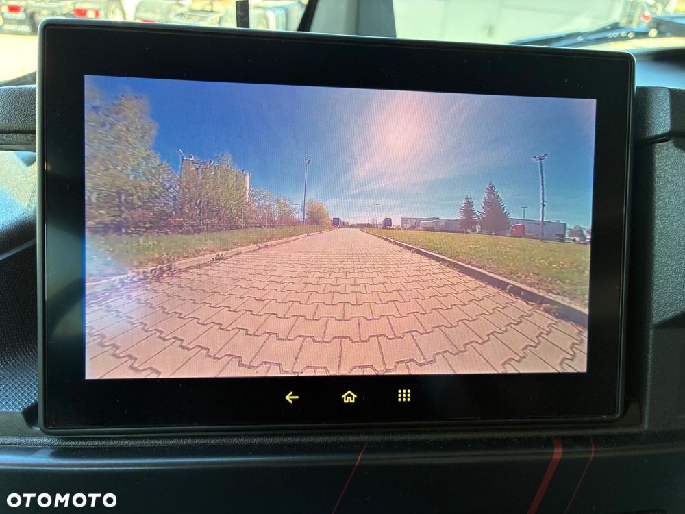 Renault T480 HIGH SLEEPER CAB - 29