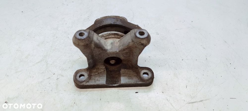 ŁAPA PODUSZKA SKRZYNI AUDI A4 B6 B7 8E0399115F - 1