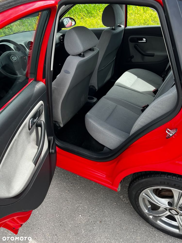 Seat Ibiza 1.4 16V Signo - 12