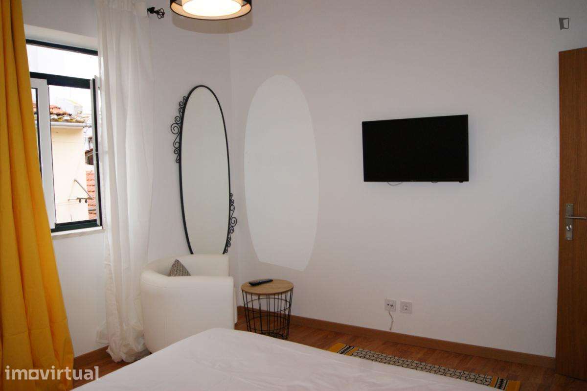 Quarto - localizado em São Bento Lisbon - Grande imagem: 2/31