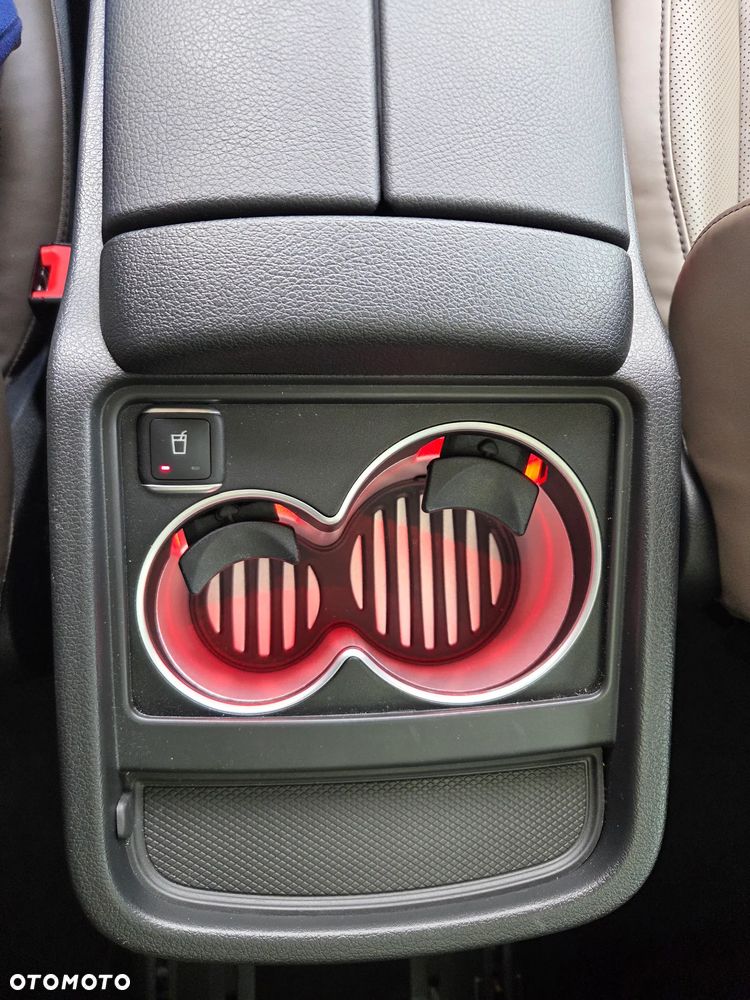 Mercedes-Benz Klasa V 300 d 4-Matic Exclusive 9G-Tronic (d³ugi) - 17