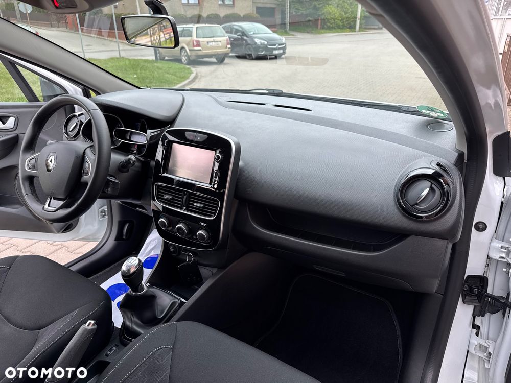 Renault Clio 1.2 16V 75 Limited - 20