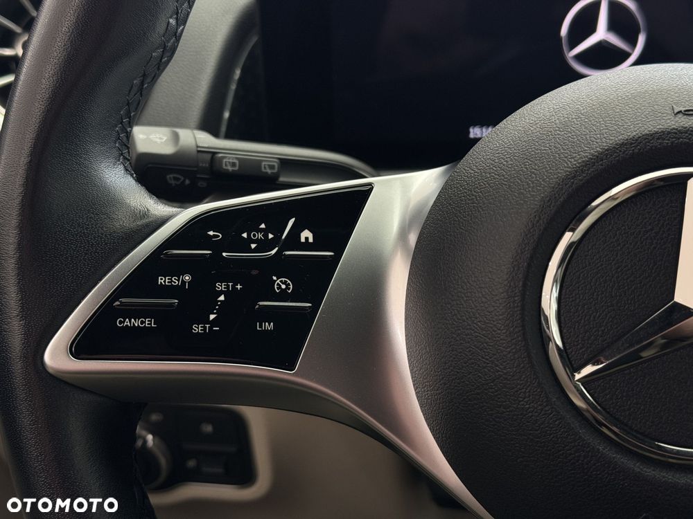 Mercedes-Benz GLB - 23