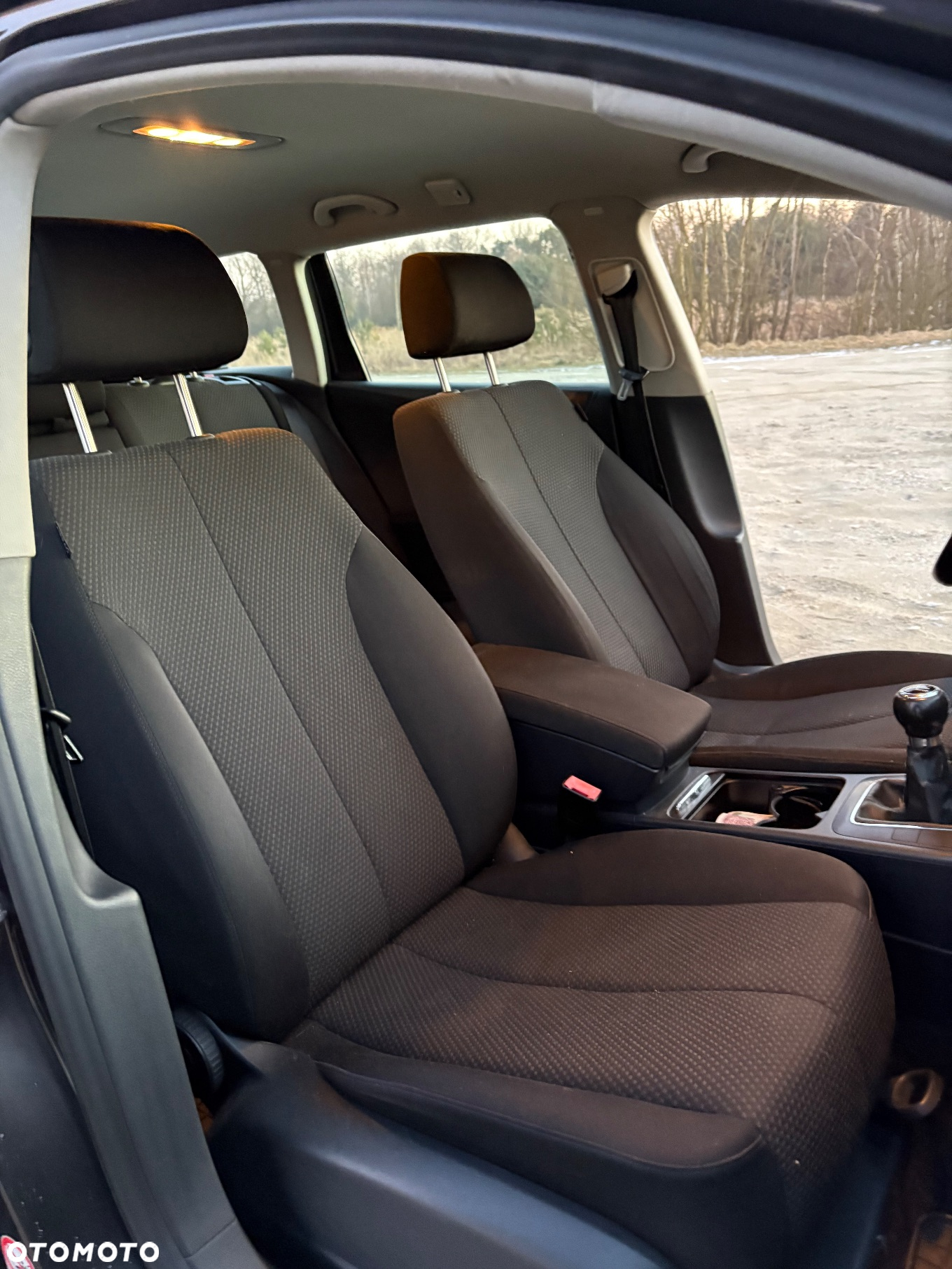 Volkswagen Passat - 11