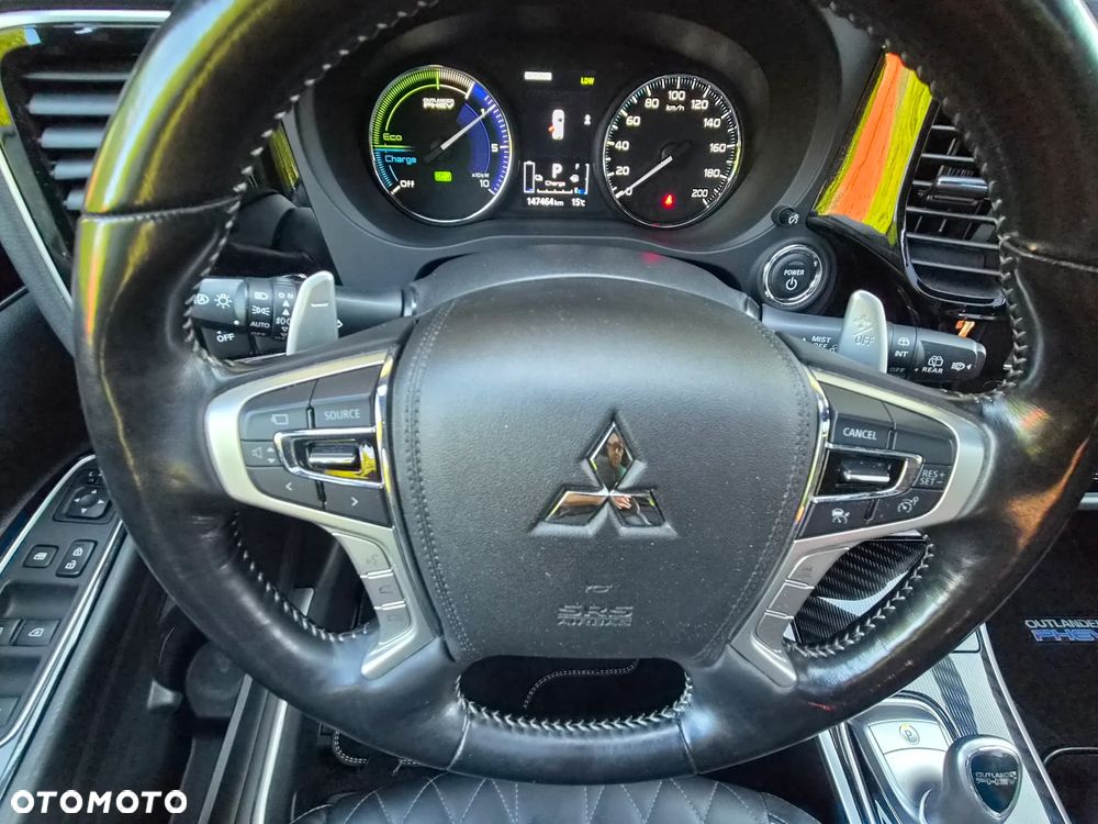 Mitsubishi Outlander - 30