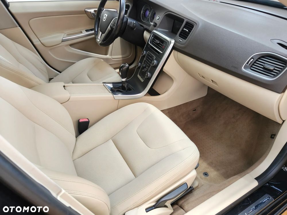 Volvo S60 T3 Edition Pro - 3
