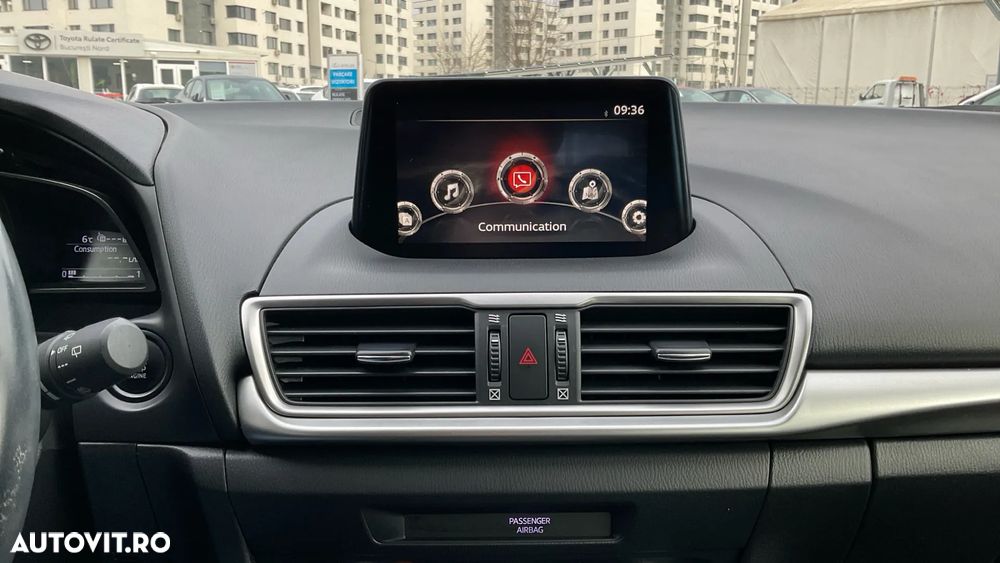 Mazda 3 G120 Attraction - 9