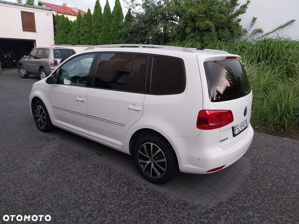 Volkswagen Touran 10-15 - 4