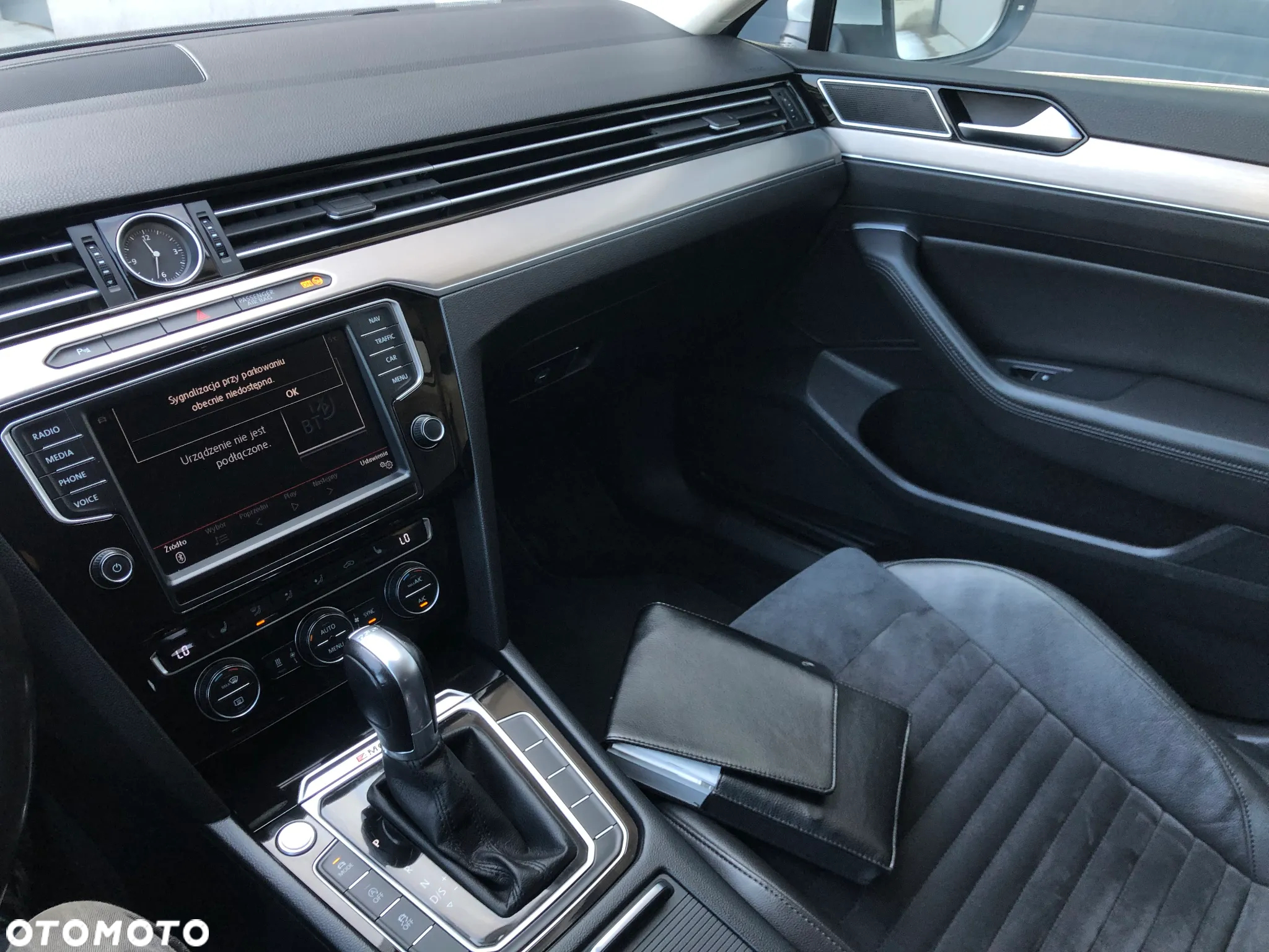 Volkswagen Passat Variant 2.0 TDI SCR 4Motion DSG Highline - 10